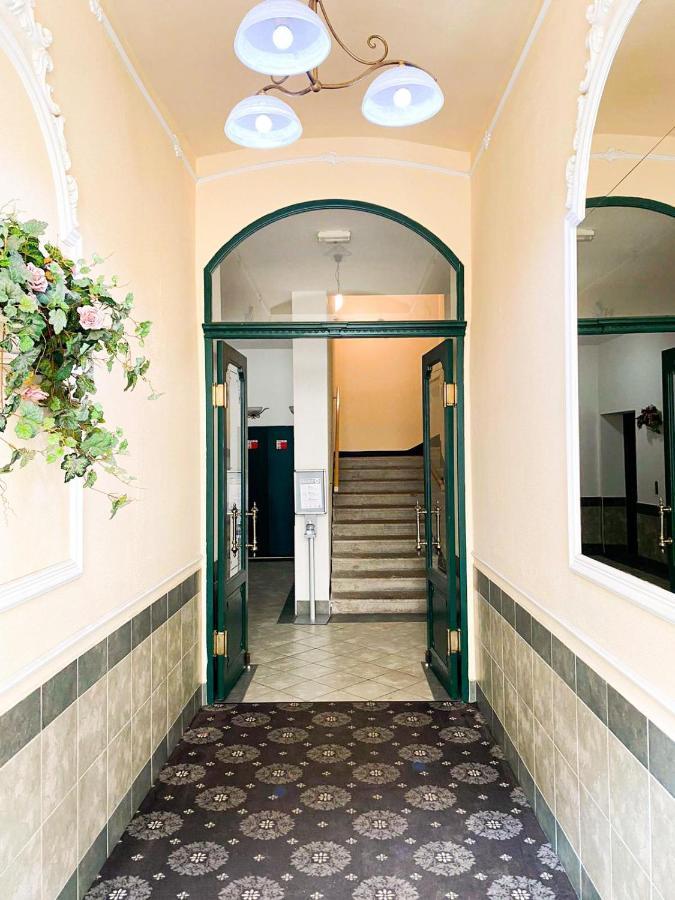 Apartma Marie 1880 كارلوفي فاري المظهر الخارجي الصورة